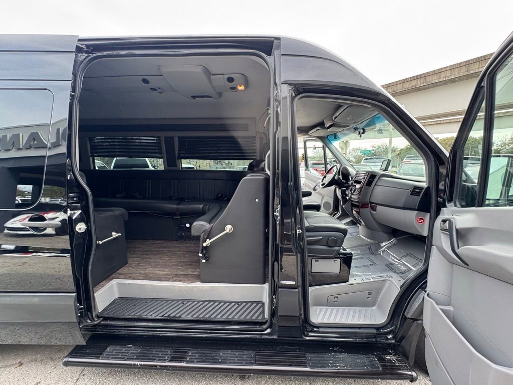 Used 2012 Mercedes-Benz Sprinter 2500 image 27