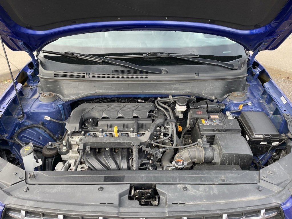Used 2023 Hyundai Venue Limited w/ Cargo Package image 8
