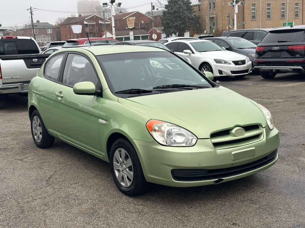 Used 2010 Hyundai Accent GS w/ Premium Pkg 3 image 1