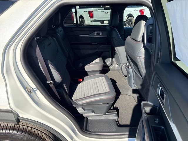New 2026 Ford Explorer ST-Line w/ ST-Line Street Pack image 23