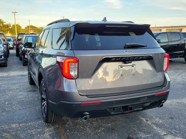 Used 2022 Ford Explorer ST-Line w/ Class IV Trailer Tow Package RWD image 4