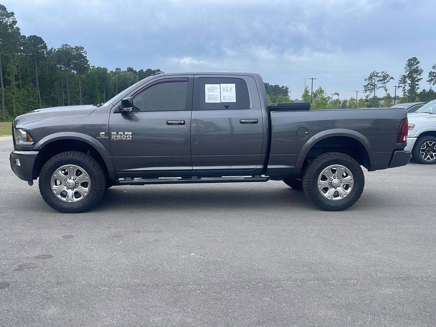 Used 2018 RAM 2500 Laramie w/ Sport Appearance Group AWD/4WD image 4