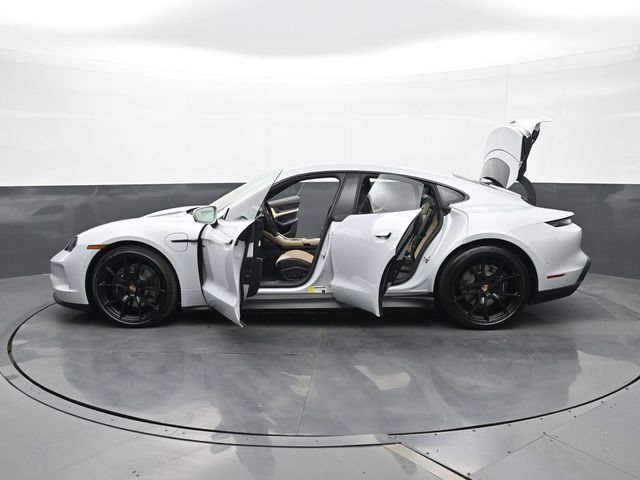 New 2026 Porsche Taycan RWD image 31