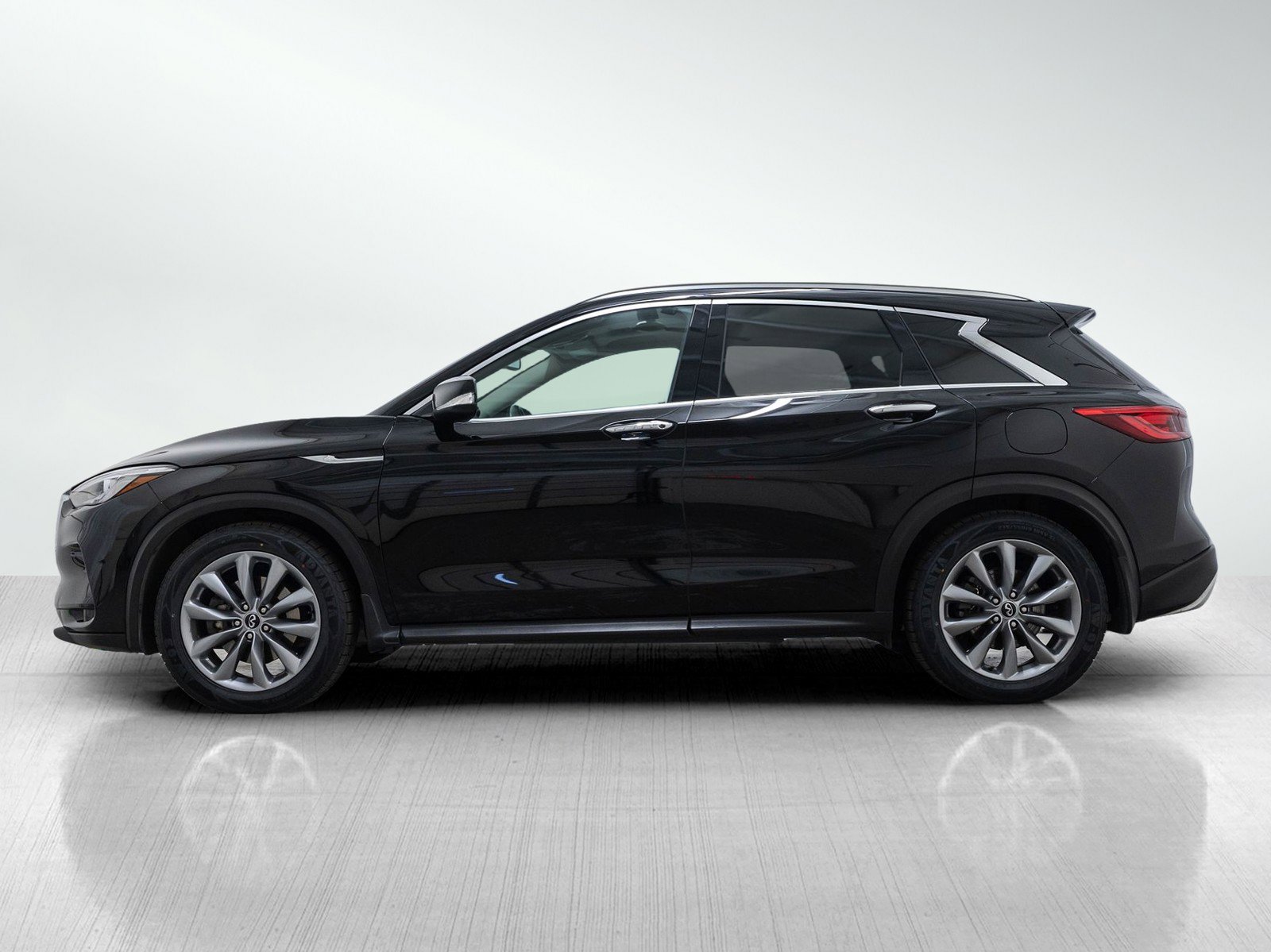 Used 2019 INFINITI QX50 Luxe w/ Navigation Package image 3
