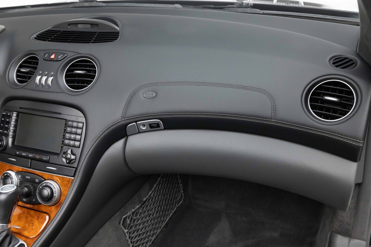 Used 2005 Mercedes-Benz SL 65 AMG image 28