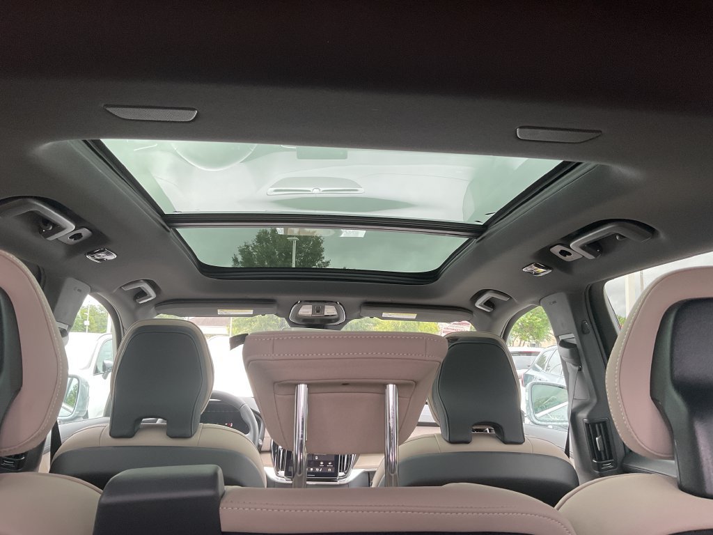 New 2027 Volvo XC90 B5 Core AWD/4WD image 26