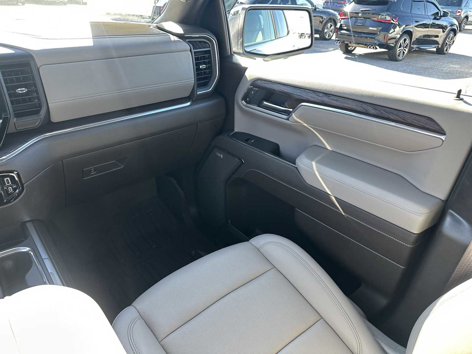 Used 2024 GMC Sierra 1500 SLT w/ SLT Premium Plus Package image 14