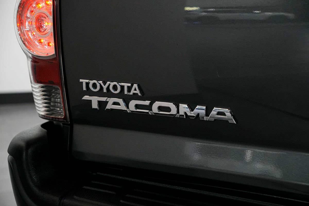 Used 2013 Toyota Tacoma PreRunner w/ TRD Sport Pkg RWD image 11