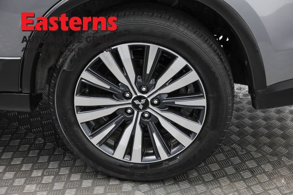 Used 2020 Mitsubishi Outlander SEL image 32