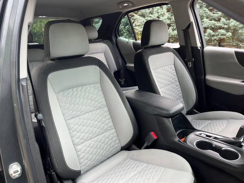 Used 2018 Chevrolet Equinox LS AWD/4WD image 37