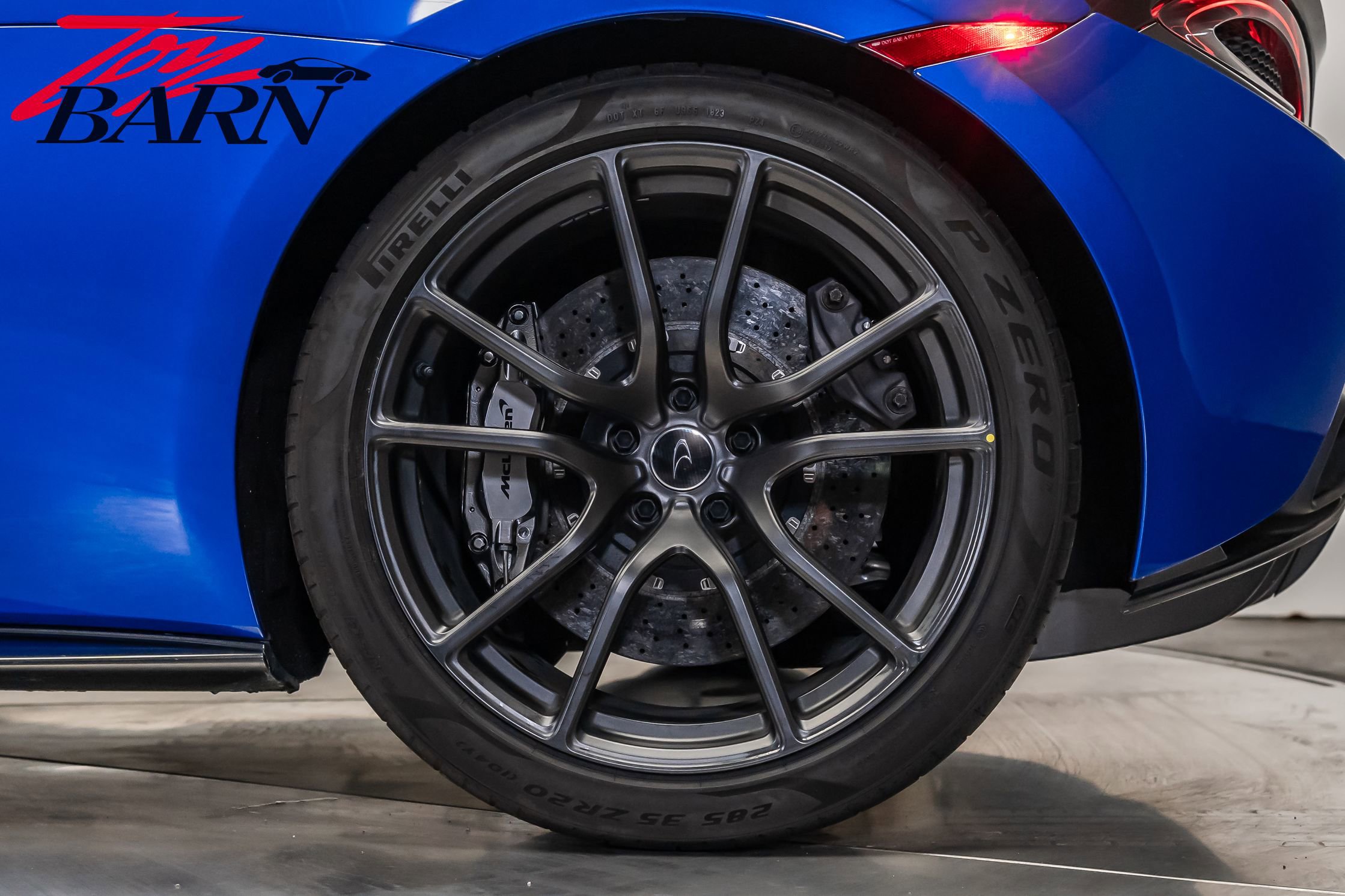 Used 2019 McLaren 570S Spider image 27