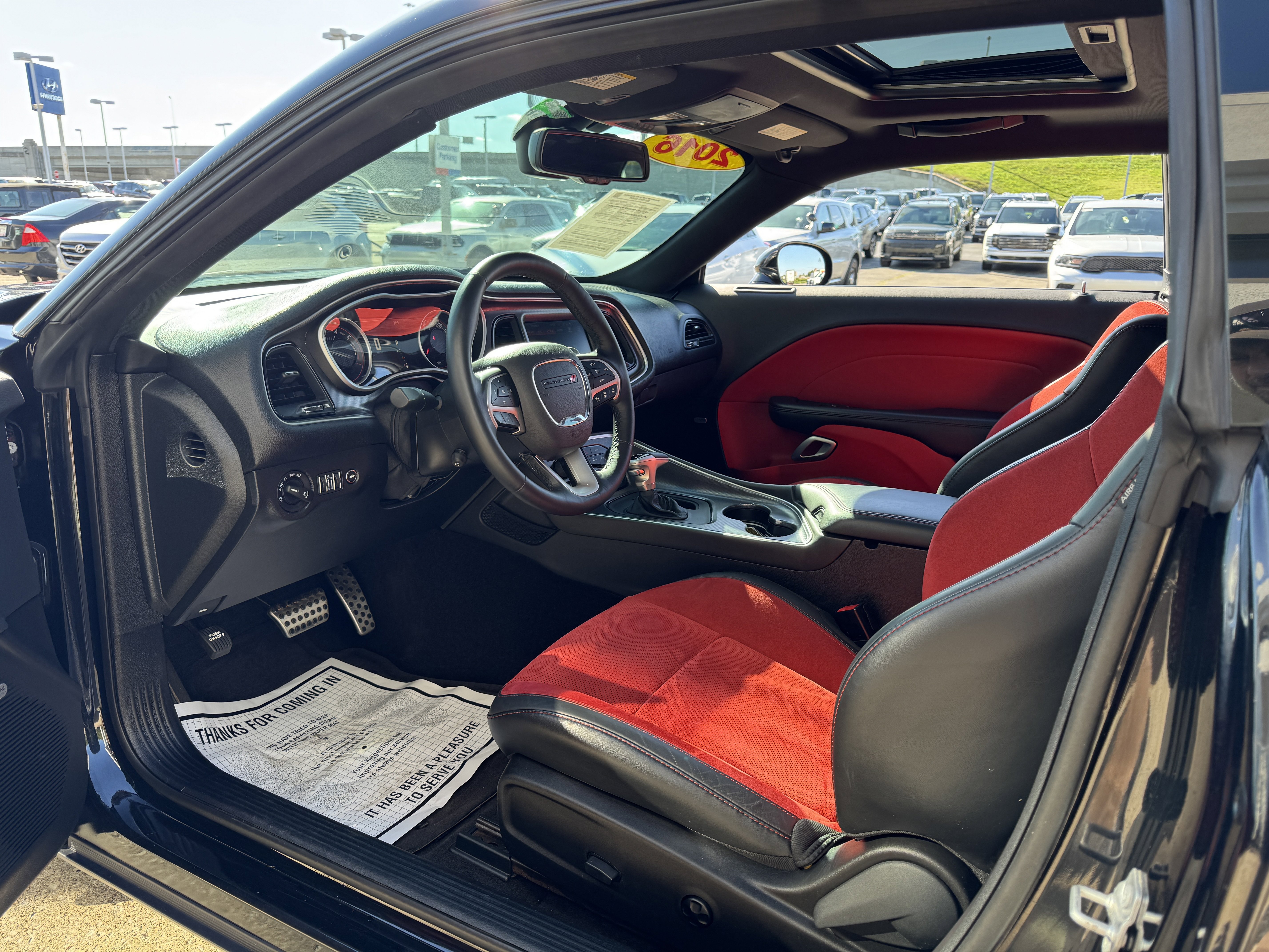 Used 2016 Dodge Challenger R/T Scat Pack w/ Leather Interior Group image 21