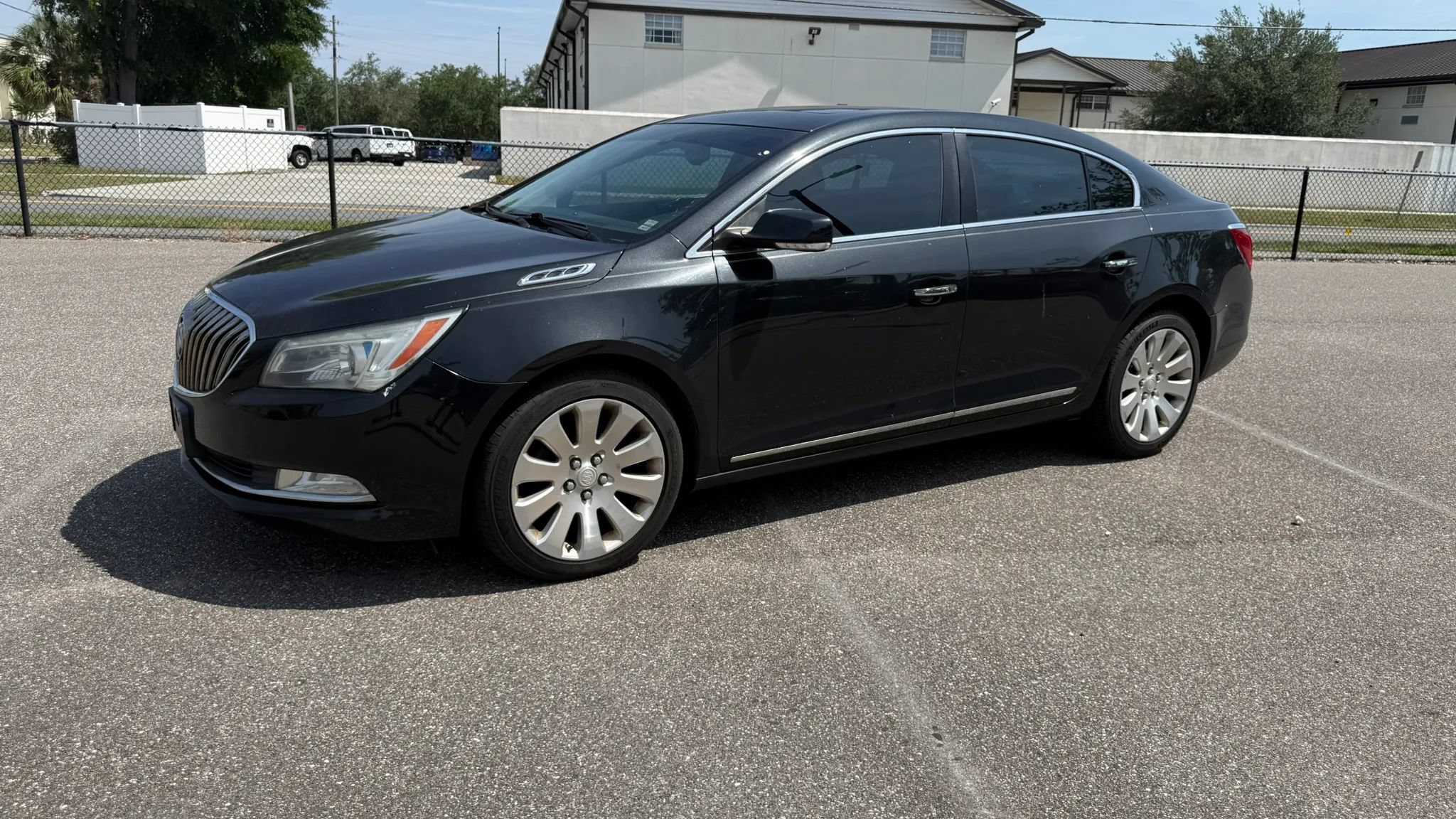 Used 2015 Buick LaCrosse Leather AWD/4WD image 2