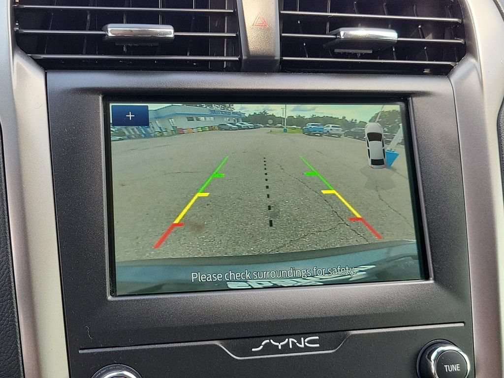 Used 2020 Ford Fusion SE AWD/4WD image 25