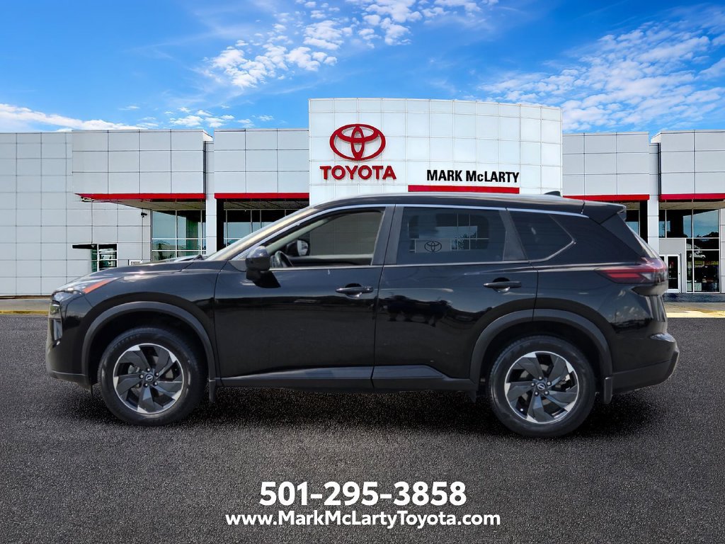 Used 2024 Nissan Rogue SV w/ SV Premium Package FWD image 2