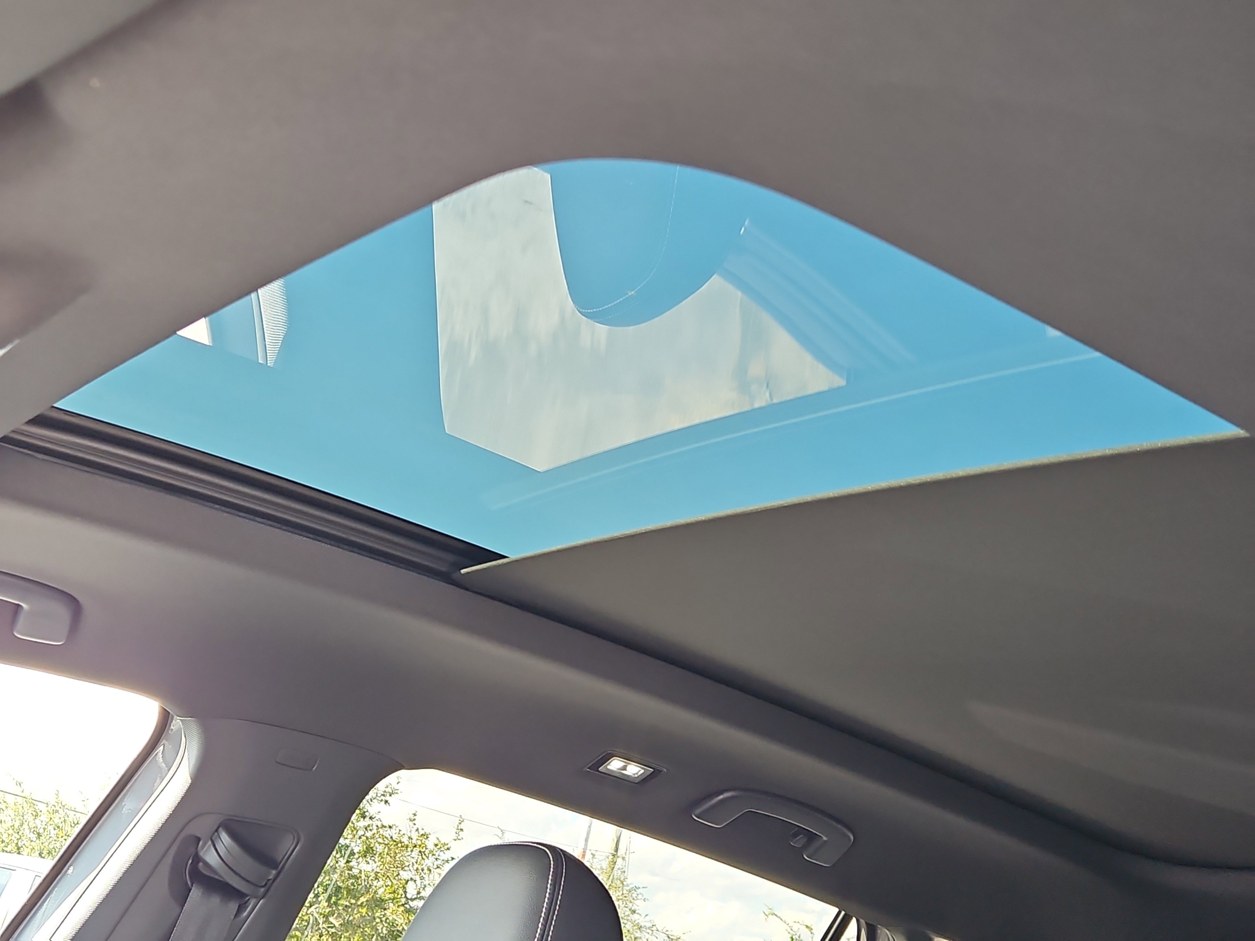 New 2026 Volkswagen Atlas Cross Sport SEL R-Line image 20