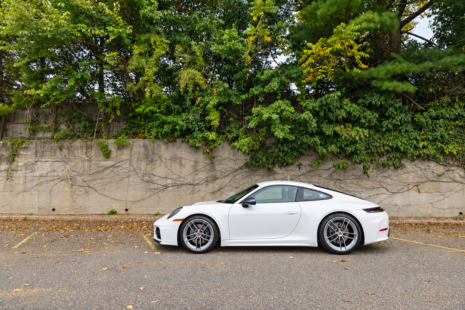 Used 2025 Porsche 911 Carrera RWD image 47