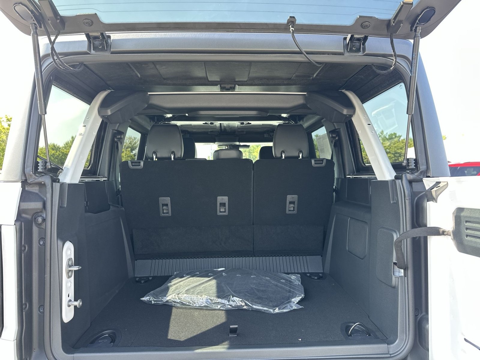New 2025 Ford Bronco Outer Banks w/ Sasquatch Package AWD/4WD image 26