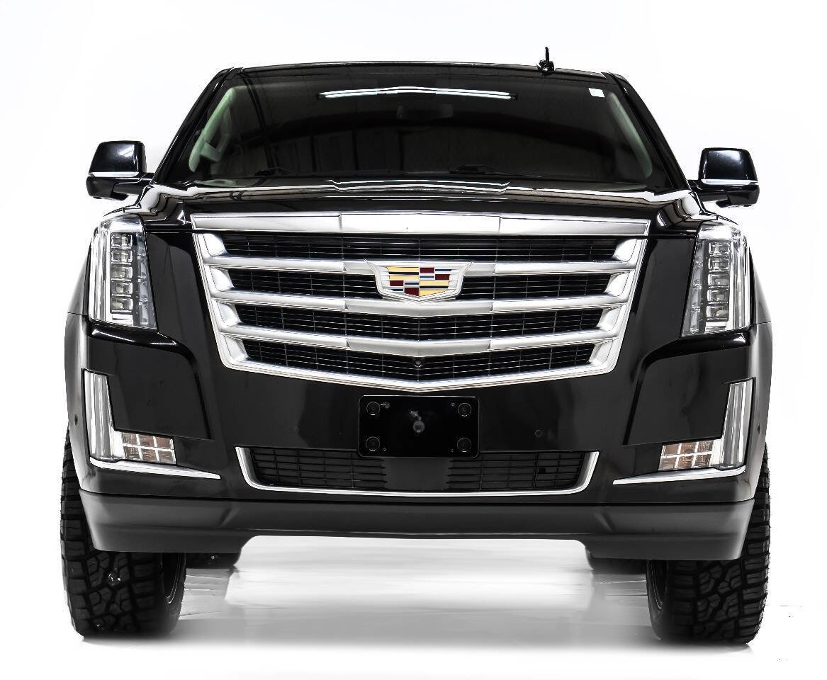 Used 2020 Cadillac Escalade Premium Luxury AWD/4WD image 8