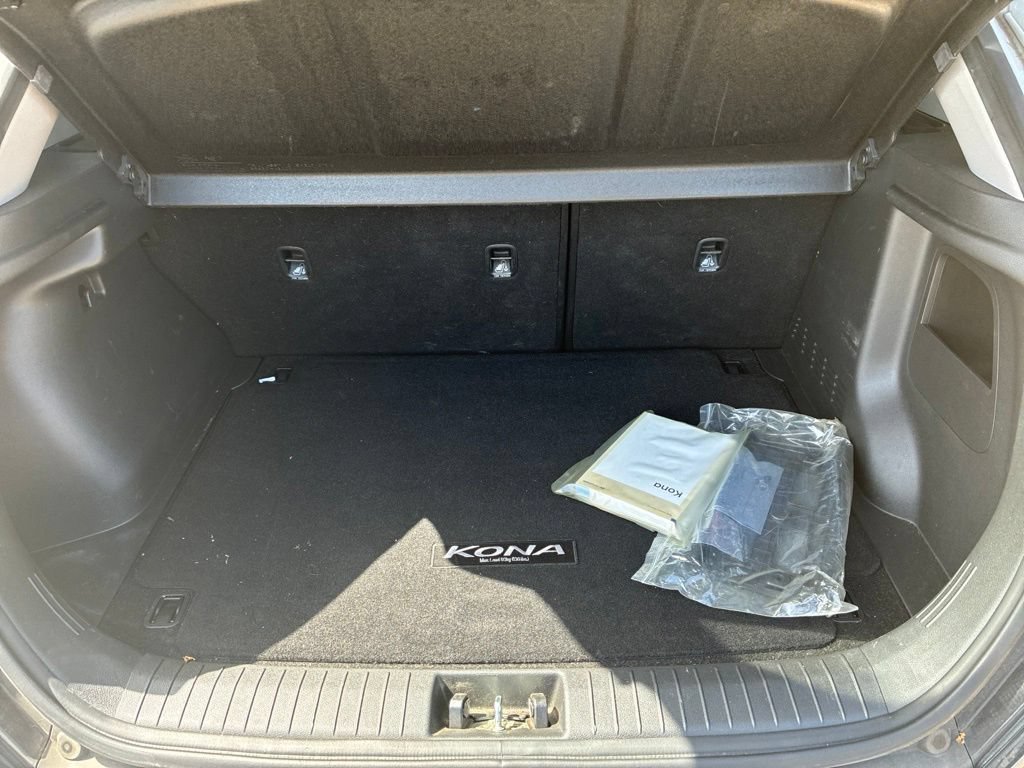 Used 2022 Hyundai Kona SEL FWD image 9