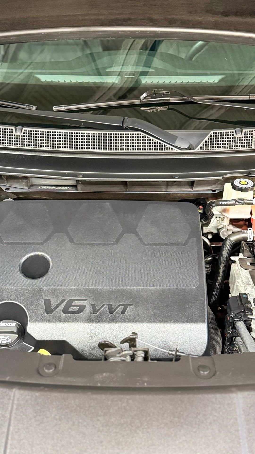 Used 2020 Chevrolet Traverse LT image 90