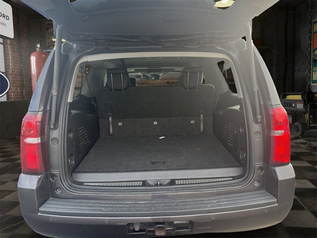 Used 2018 Chevrolet Suburban LT image 10