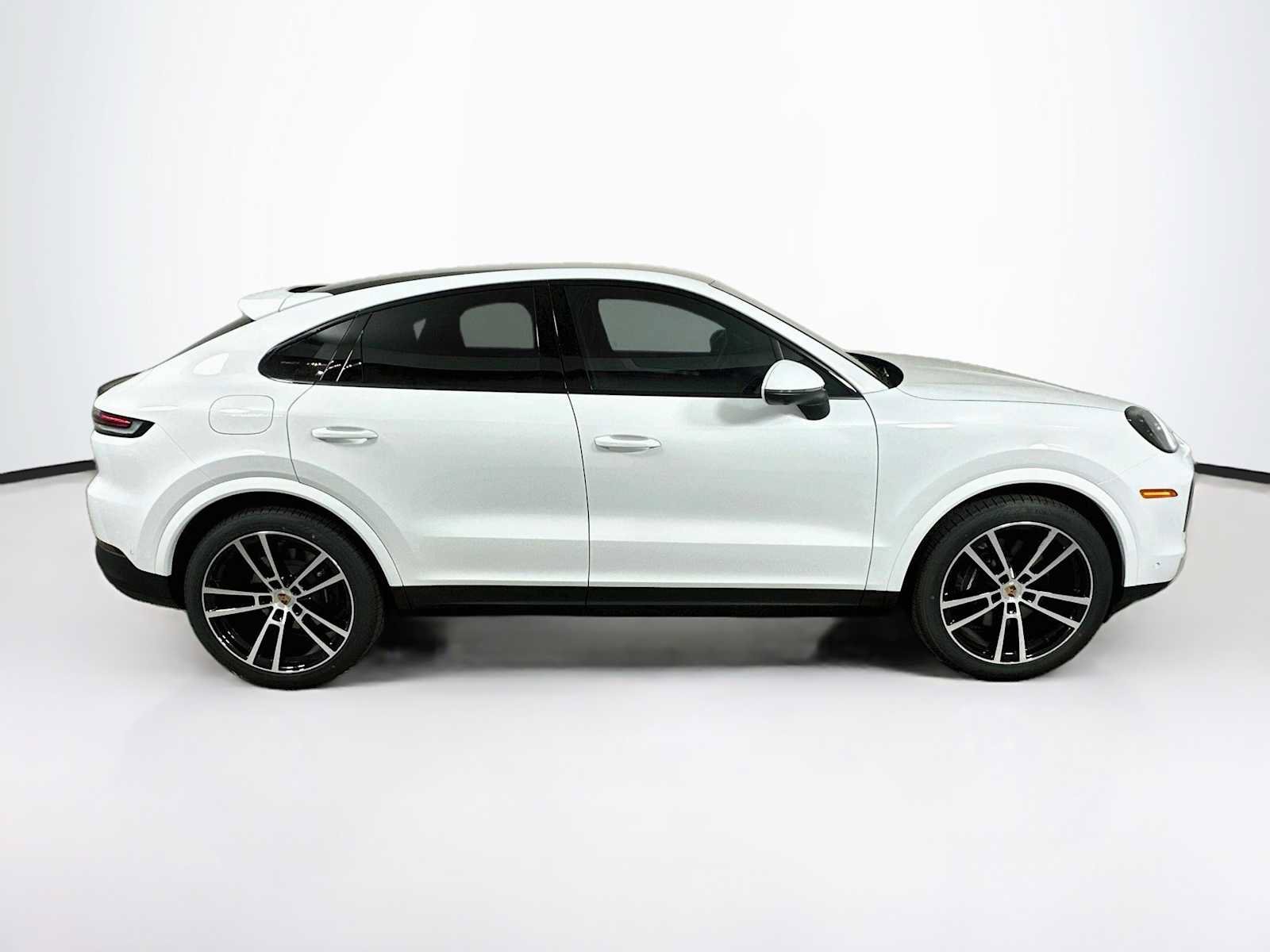 New 2026 Porsche Cayenne Coupe AWD/4WD image 8