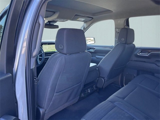 Used 2025 Chevrolet Silverado 1500 LT image 24
