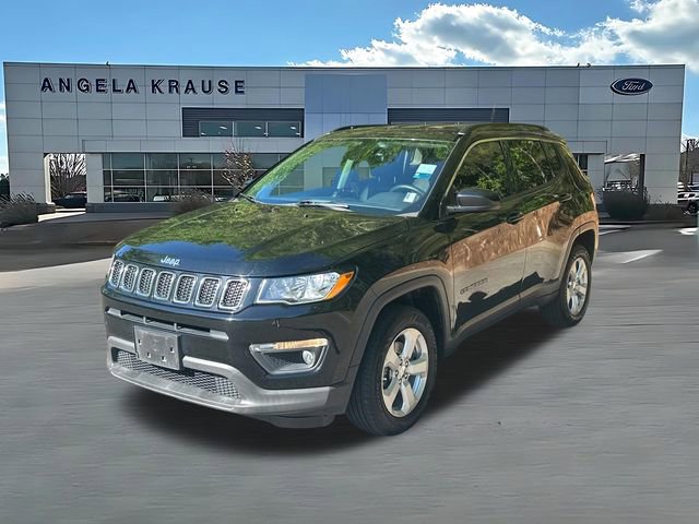 Used 2018 Jeep Compass Latitude w/ Cold Weather Group AWD/4WD image 3