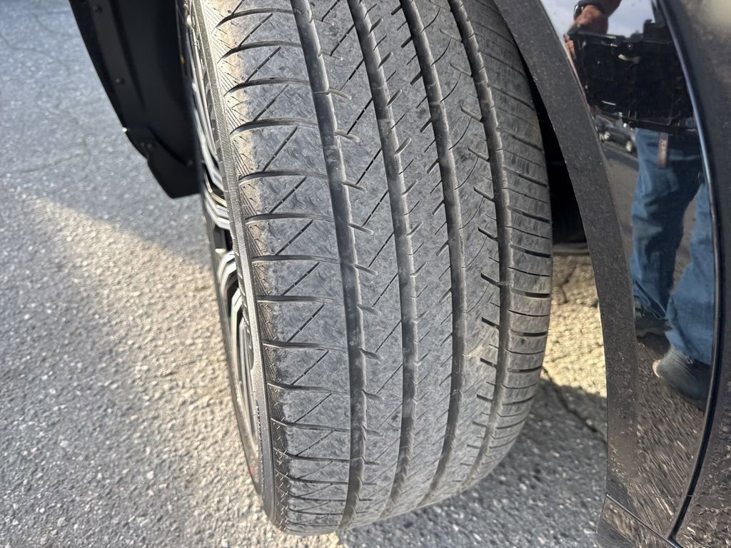 Used 2024 Volvo XC90 B6 Plus image 34