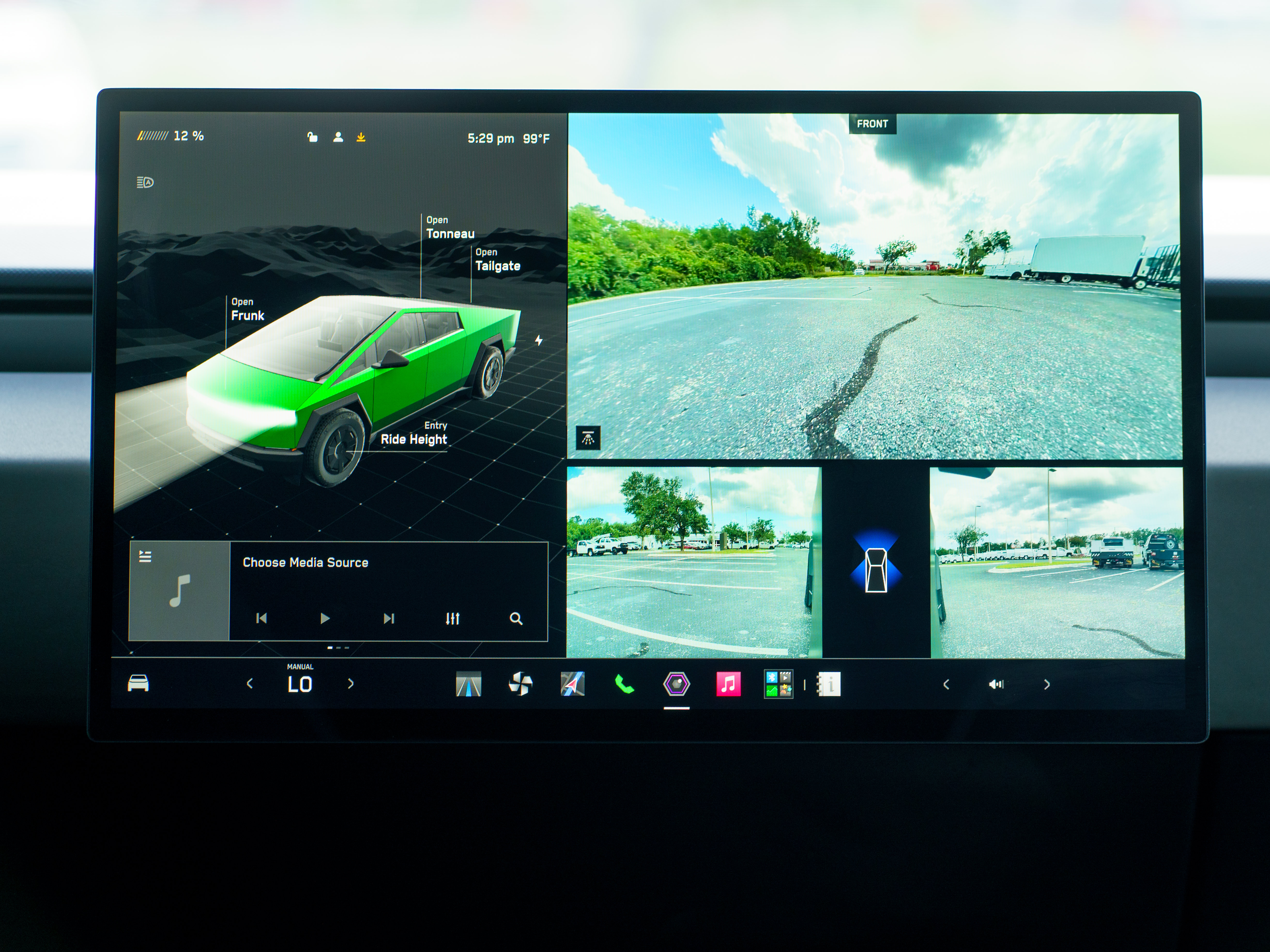 Used 2025 Tesla Cybertruck AWD Crew Cab image 29