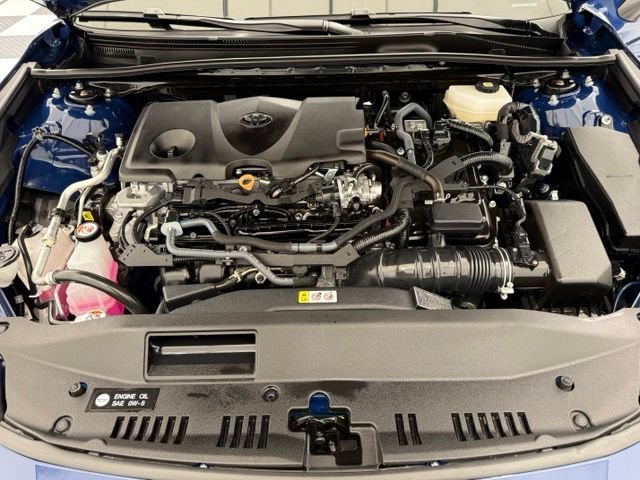 Used 2025 Toyota Camry XLE AWD/4WD image 9