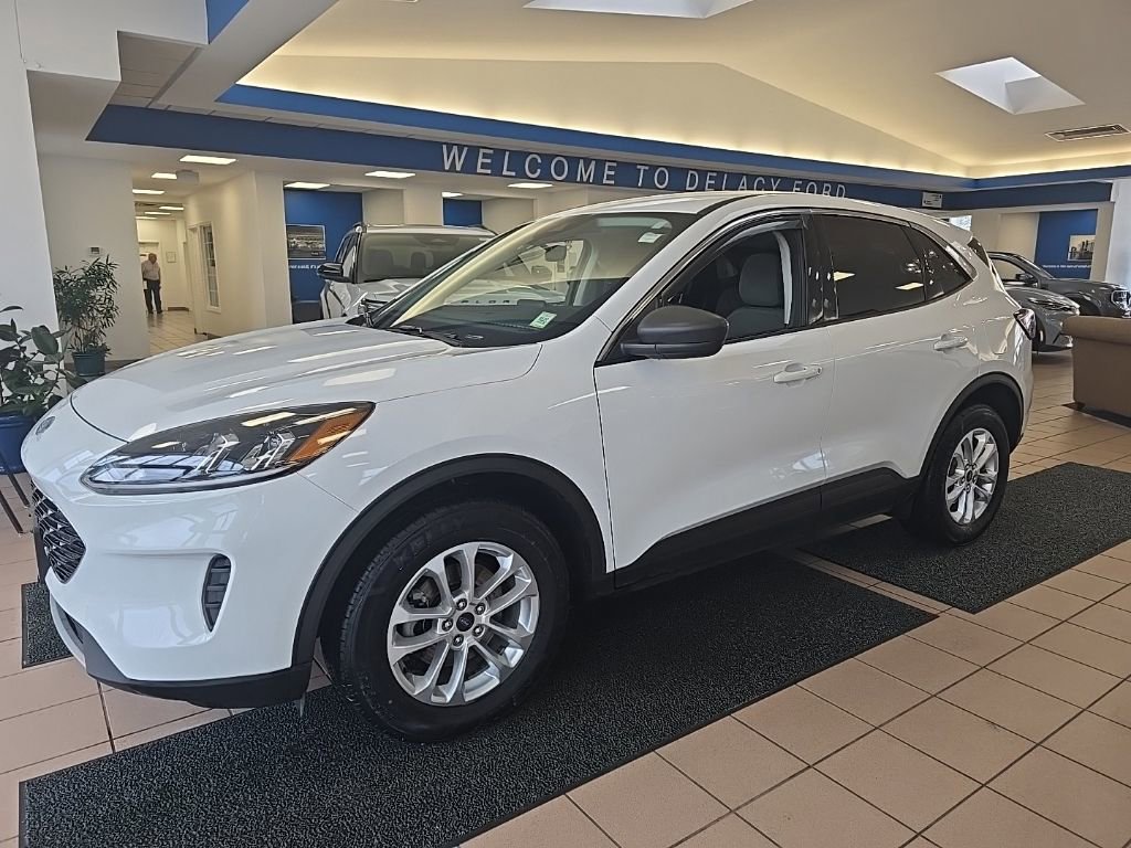Used 2022 Ford Escape SE w/ Convenience Package AWD/4WD image 2