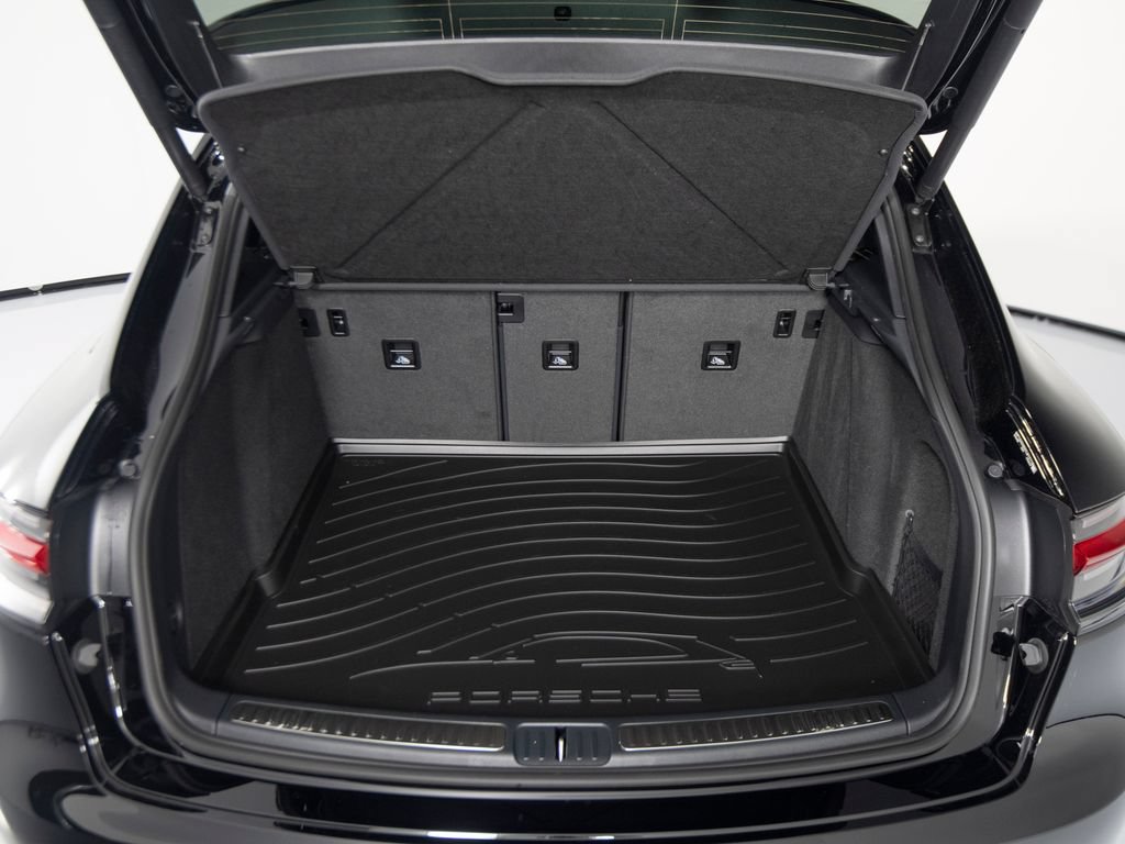New 2026 Porsche Macan AWD/4WD image 42