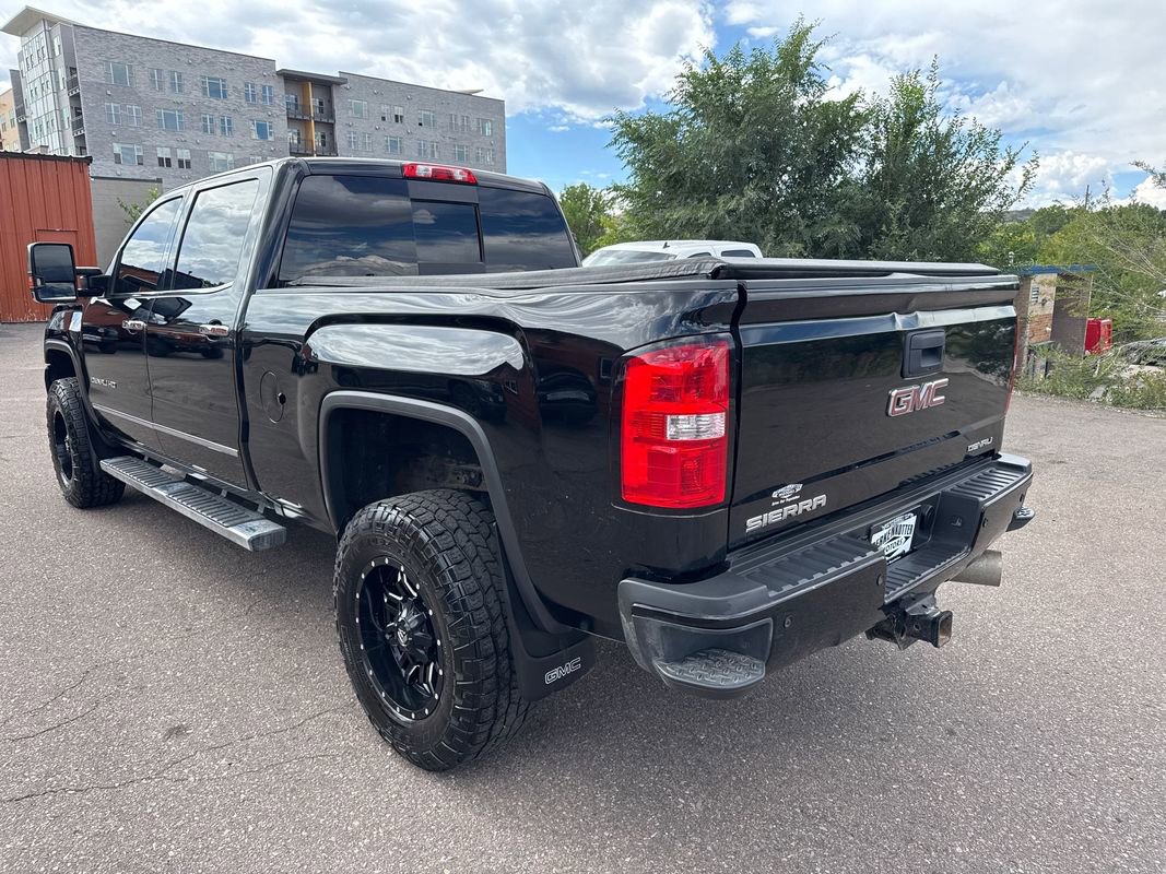 Used 2019 GMC Sierra 2500 Denali w/ Duramax Plus Package image 5