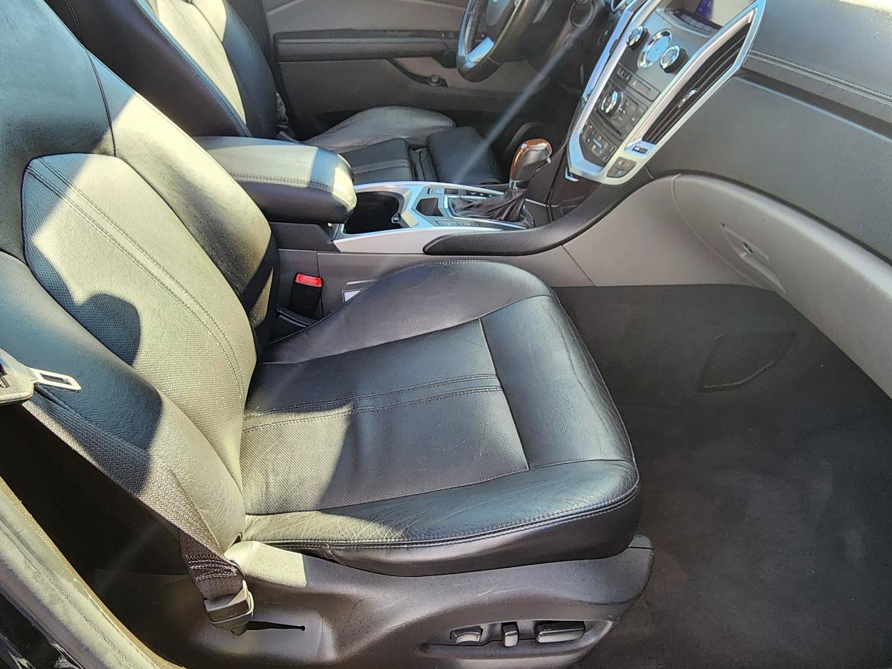 Used 2010 Cadillac SRX Luxury FWD image 27