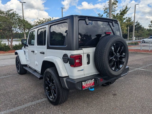 Used 2023 Jeep Wrangler Unlimited Sahara AWD/4WD image 6