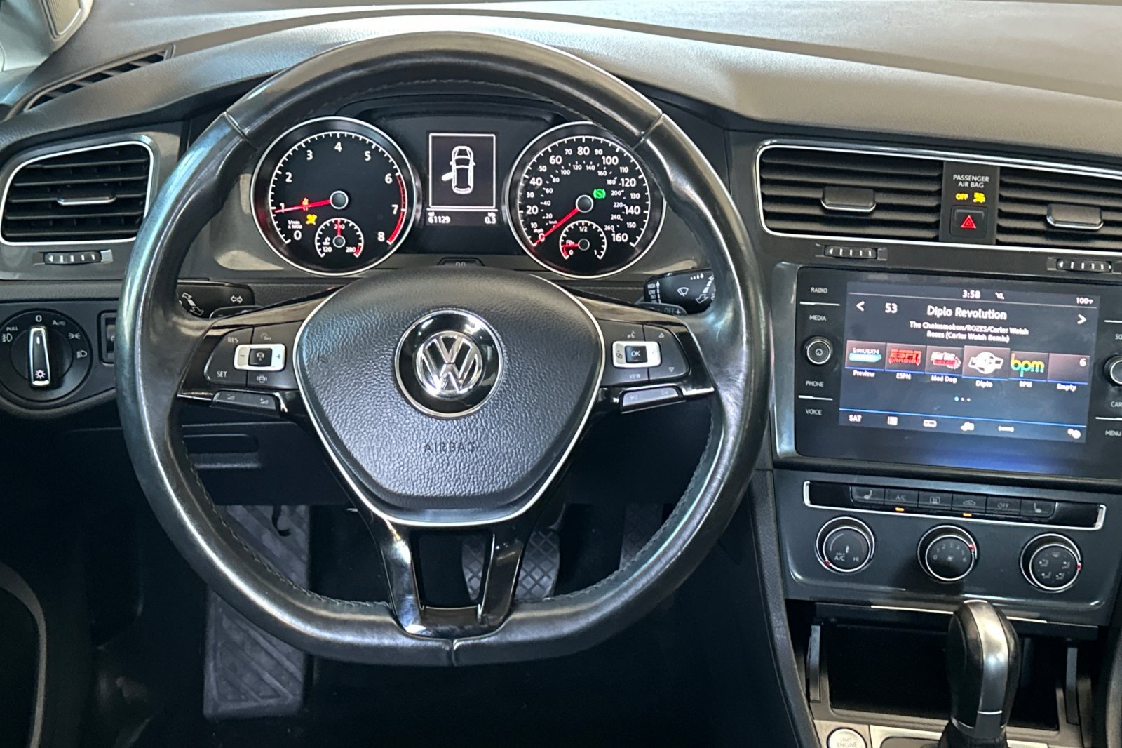 Used 2019 Volkswagen Golf SE w/ Driver Assistance Package FWD image 14