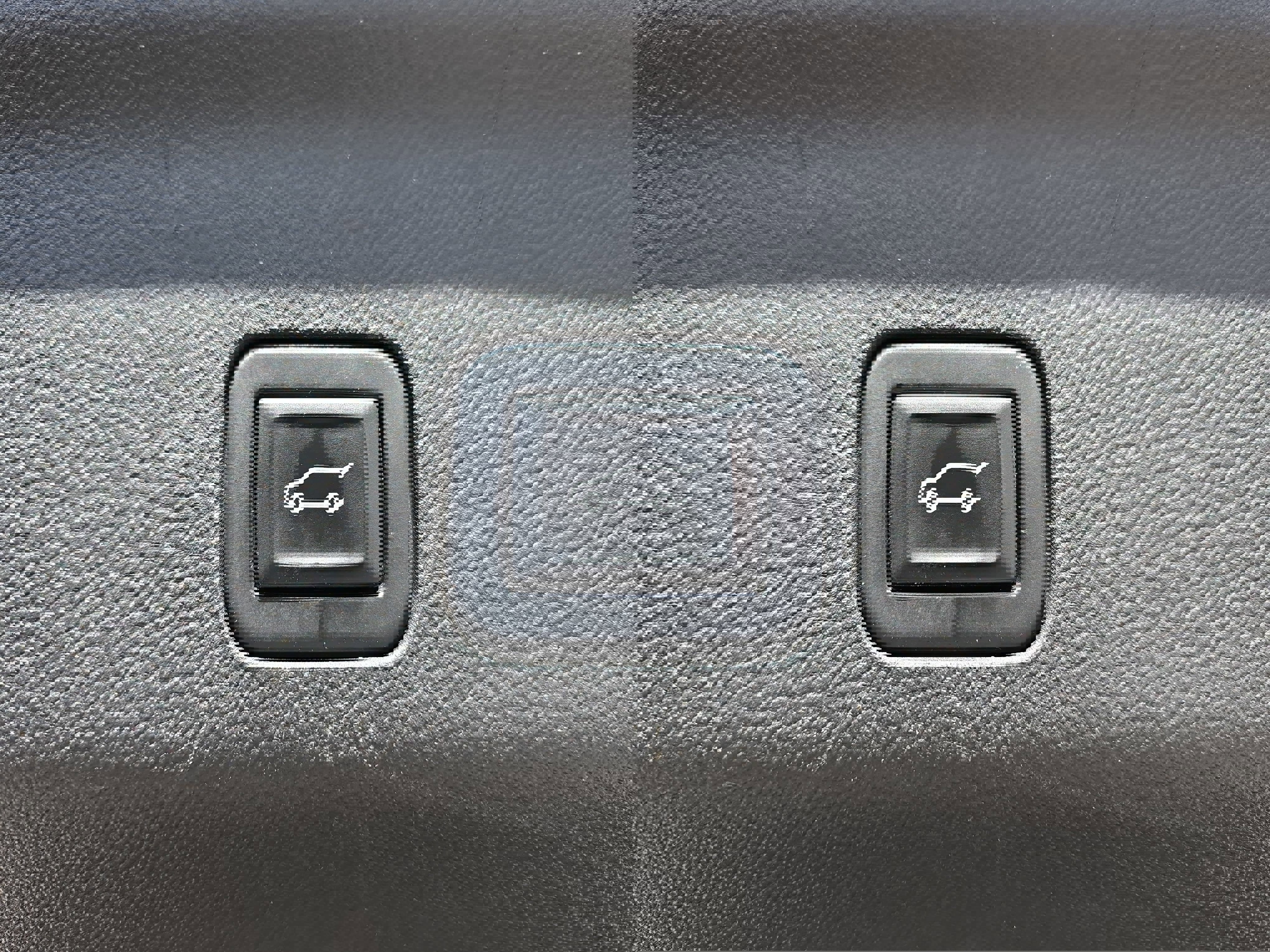 Used 2022 Chevrolet Tahoe Z71 w/ Luxury Package image 13