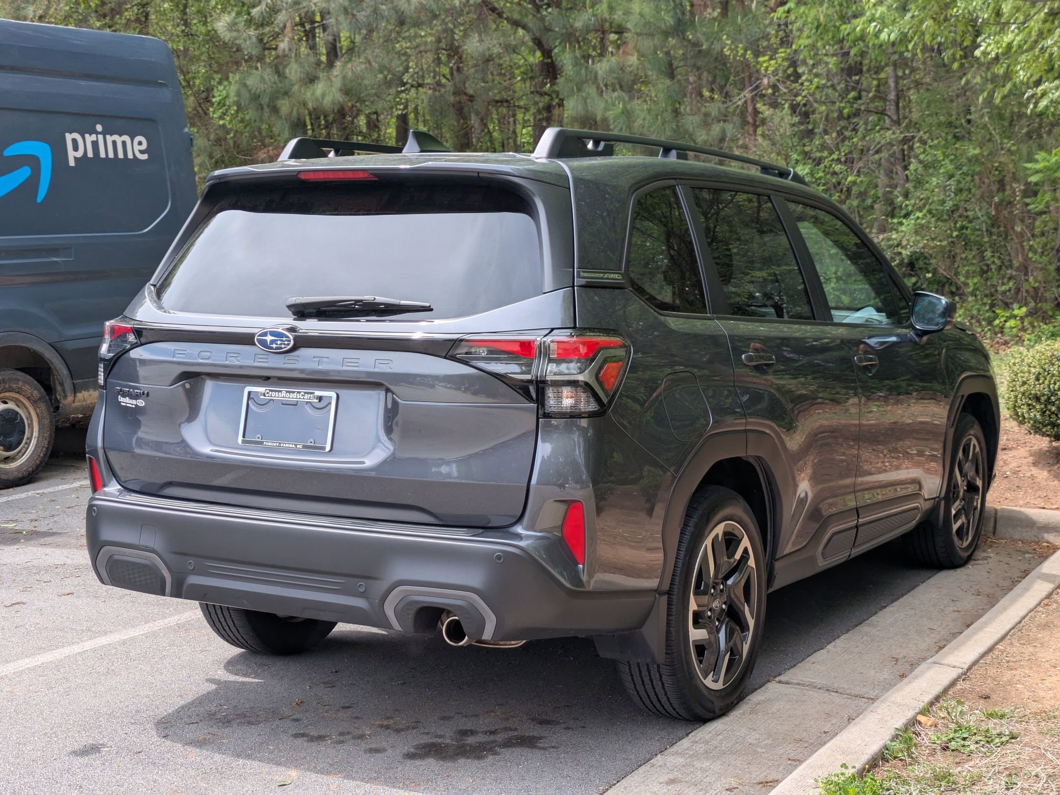Used 2025 Subaru Forester Limited AWD/4WD image 3