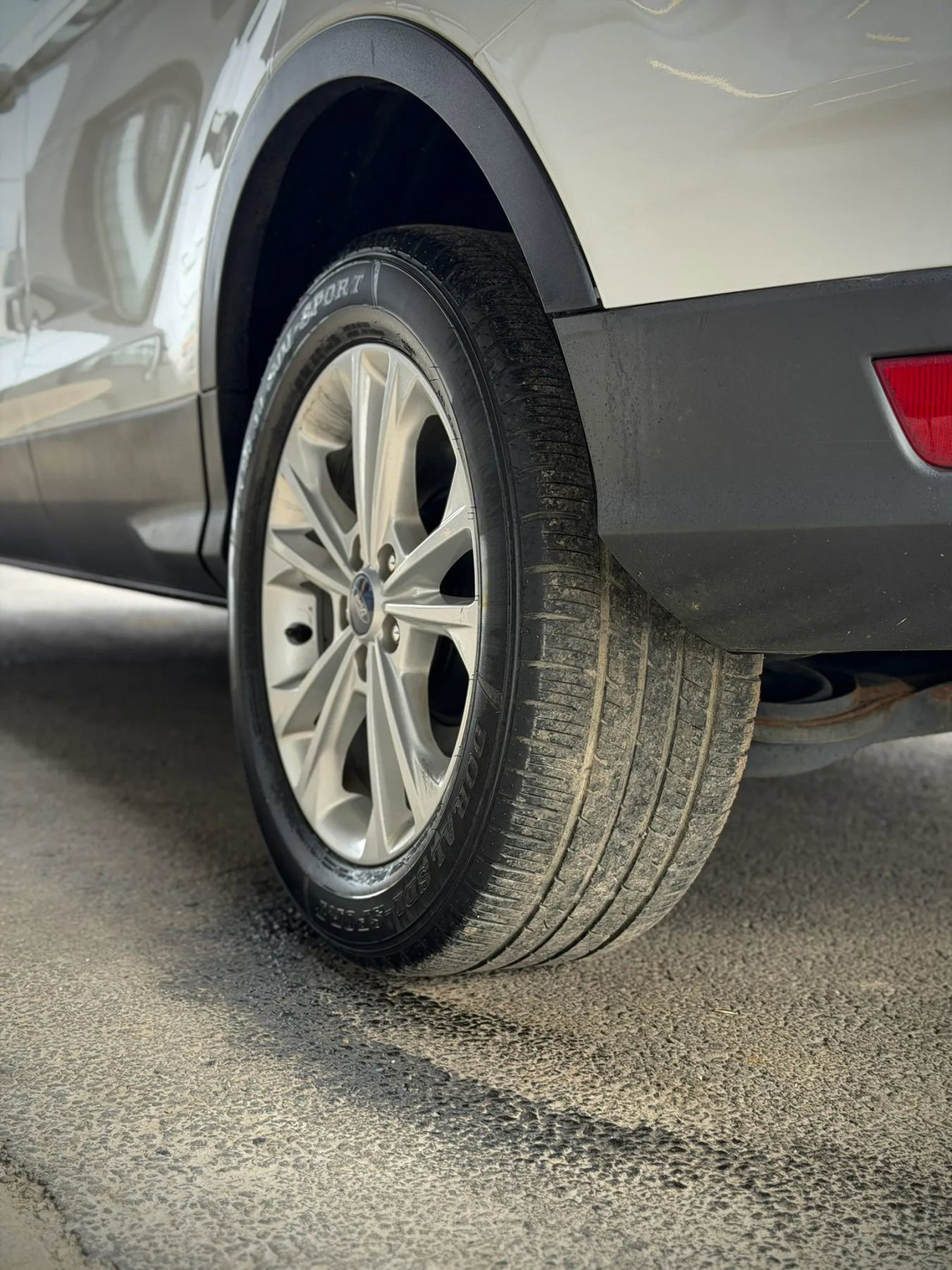 Used 2018 Ford Escape SEL image 25