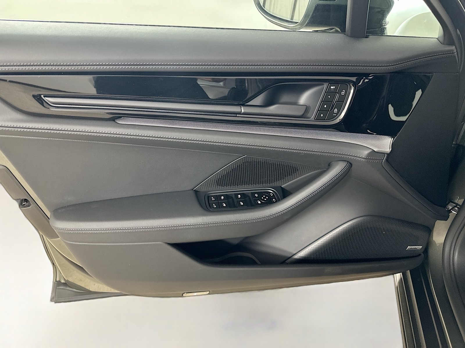 New 2026 Porsche Panamera 4 AWD/4WD image 16
