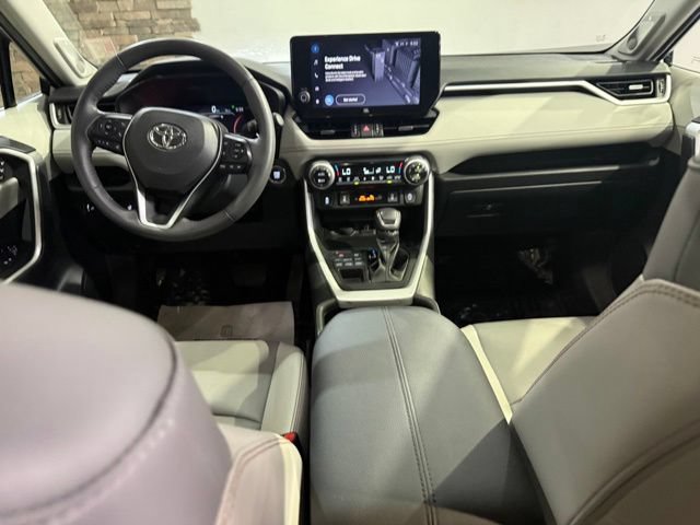 Used 2023 Toyota RAV4 XLE Premium AWD/4WD image 27
