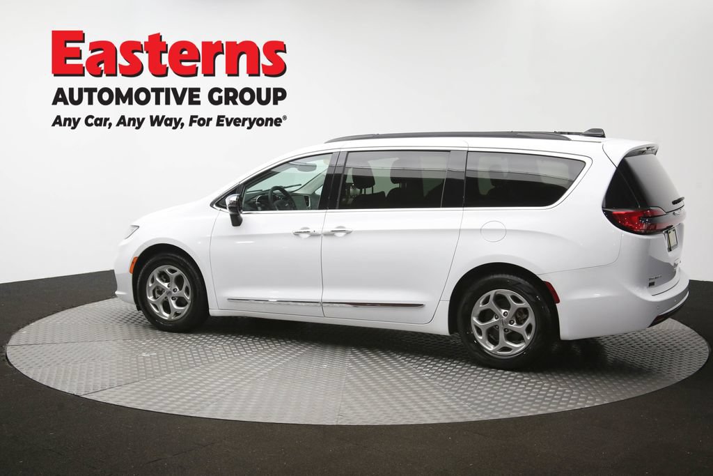 Used 2023 Chrysler Pacifica Limited FWD image 65