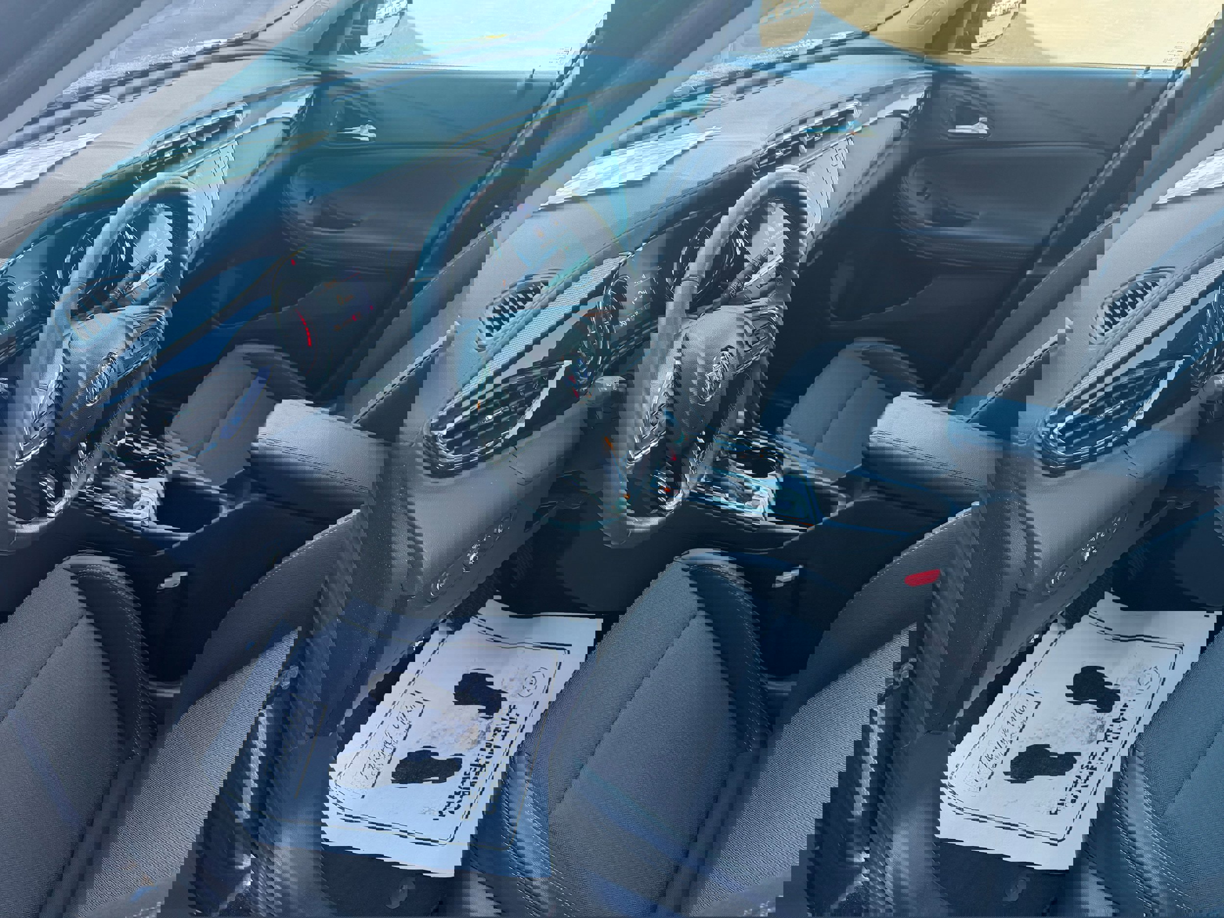 Used 2022 Buick Encore GX Preferred w/ Cold Weather Comfort Package image 17