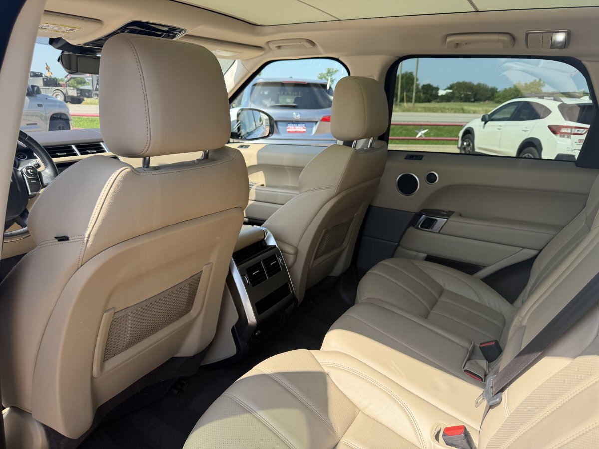Used 2017 Land Rover Range Rover Sport SE AWD/4WD image 24