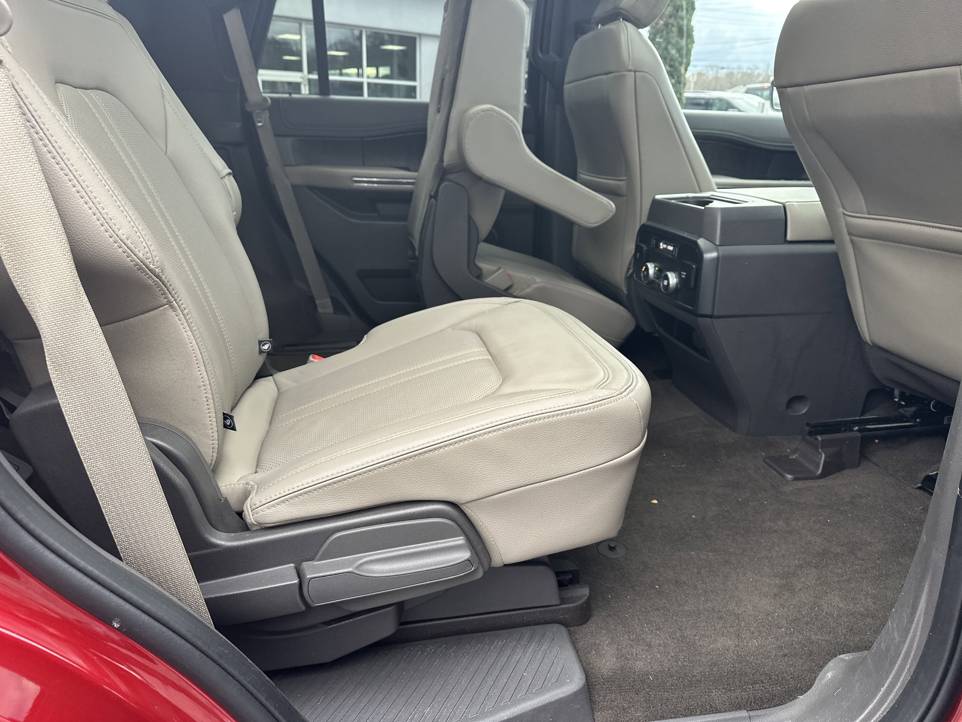 Used 2020 Ford Expedition Limited w/ Equipment Group 302A image 17