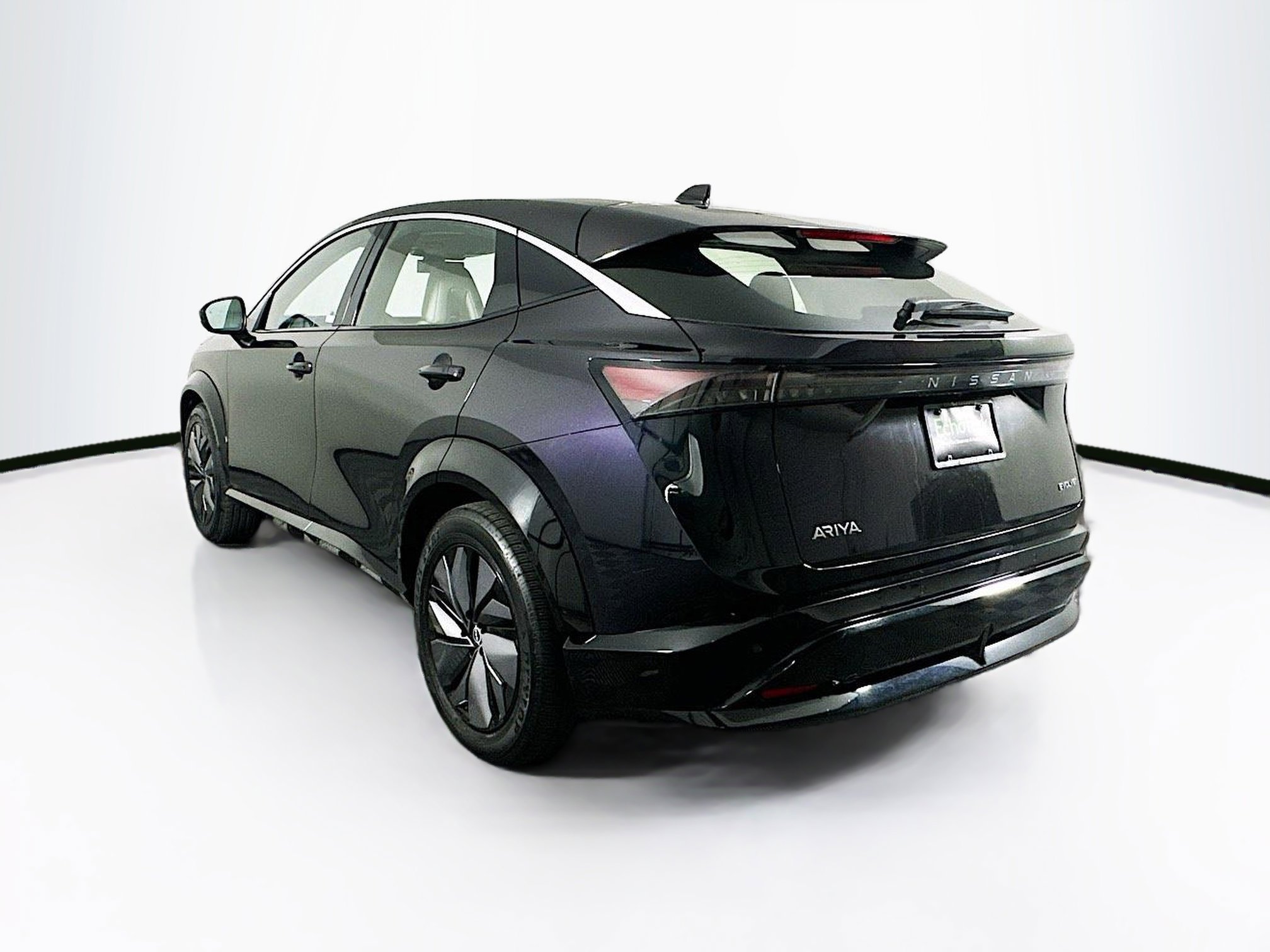 Used 2024 Nissan Ariya FWD image 5