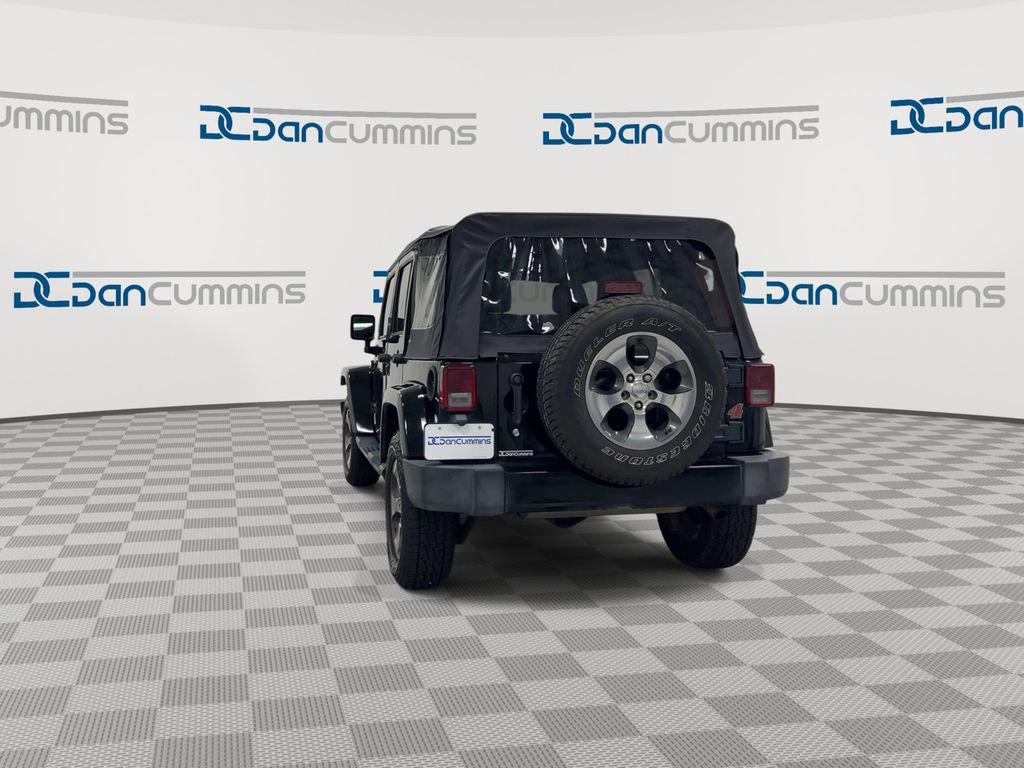 Used 2017 Jeep Wrangler Unlimited Sahara AWD/4WD image 7