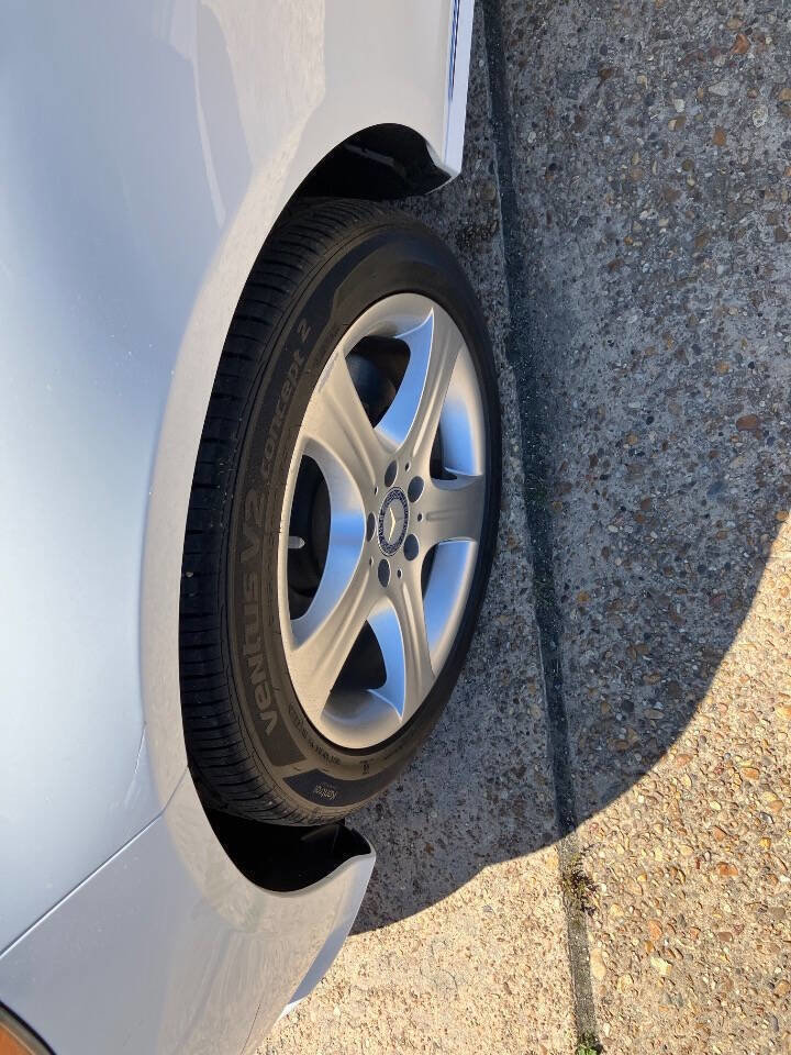 Used 2016 Mercedes-Benz E 350 4MATIC Sedan image 15